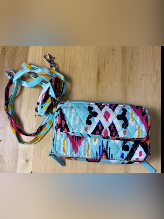 Vera Bradley Handbags - Vera Bradley Quilted Crossbody Purse/Wallet Pueblo Pattern Removable Strap